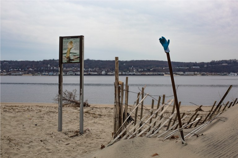 Sandy_Hook_01
